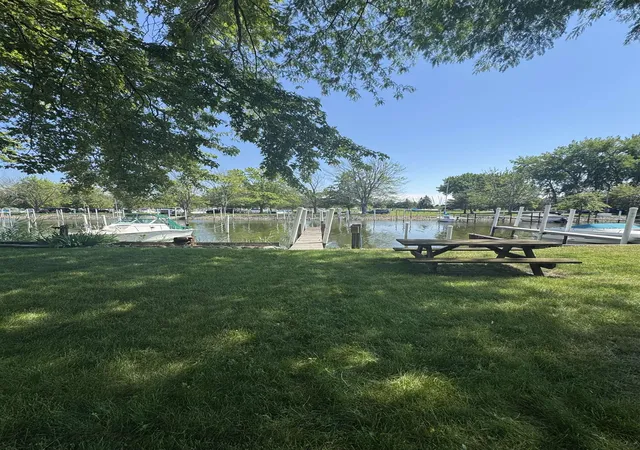 Photo 3 of Sale Pending at 4952 Oak St, Bay City, MI 48706 | MLS# 50220140 | Listing updated on 2026-09-11