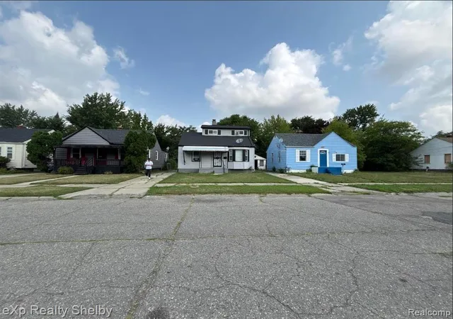 Photo 2 of Sale Pending at 16069 Liberal St, Detroit, MI 48205 | MLS# 61023507 | Listing updated on 2026-09-02