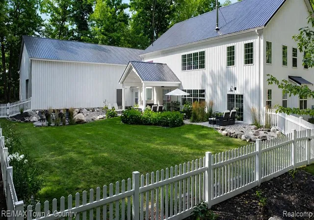 Photo 3 of Single family home for sale at 5709 N Herd Rd, Ortonville, MI 48462 | MLS# 61028216 | Listing updated on 2026-09-28