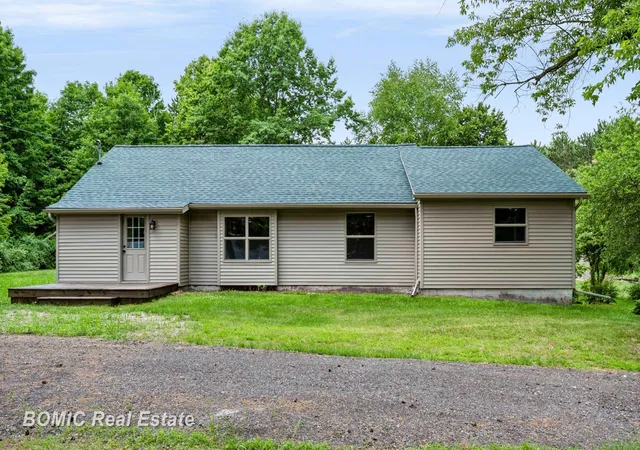 Photo 1 of Single family home for sale at 2435 E Dayton Rd, Caro, MI 48723 | MLS# 50214648 | Listing updated on 2026-09-18