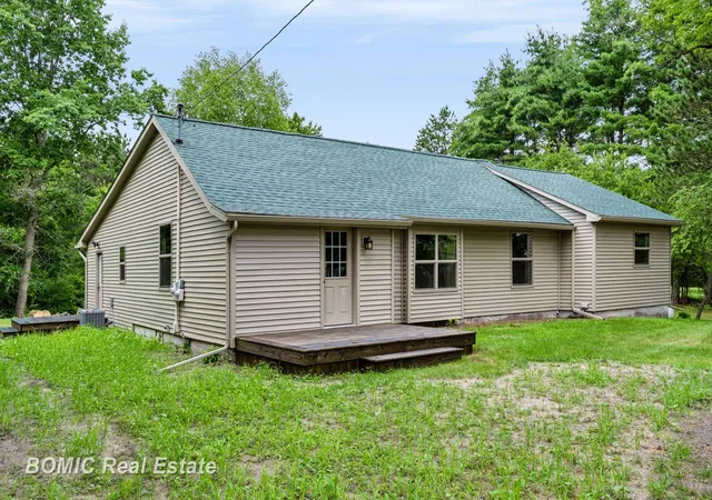 Photo 3 of Single family home for sale at 2435 E Dayton Rd, Caro, MI 48723 | MLS# 50214648 | Listing updated on 2026-09-18