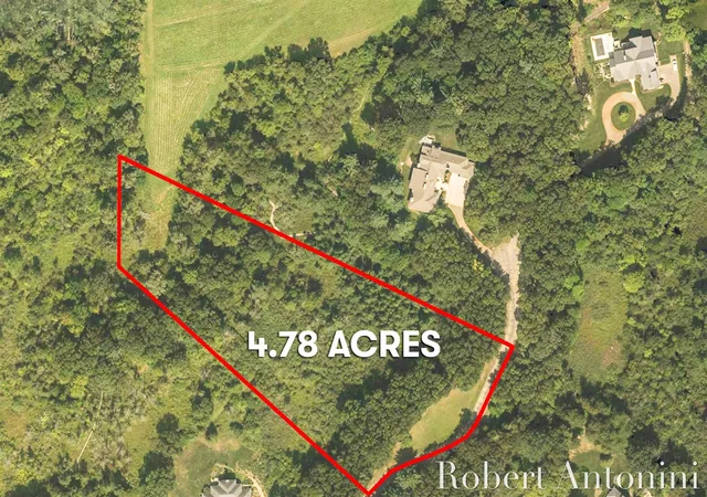 Photo 2 of Land for sale at 1411 Springhouse Dr, Grand Rapids, MI 49525 | MLS# 70557558 | Listing updated on 2026-09-15