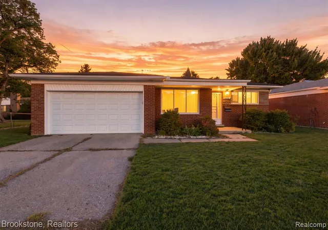 Photo 1 of Single family home for sale at 3025 Donna Ave, Warren, MI 48091 | MLS# 61037723 | Listing updated on 2026-10-10