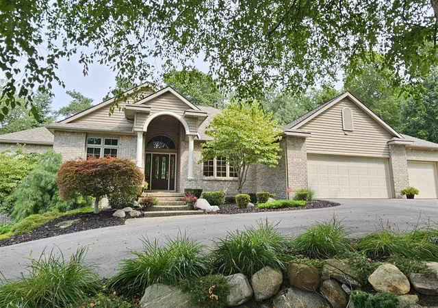 Photo 1 of Sale Pending at 112 Stonehenge Dr, Grandville, MI 49418 | MLS# 70550758 | Listing updated on 2026-09-09