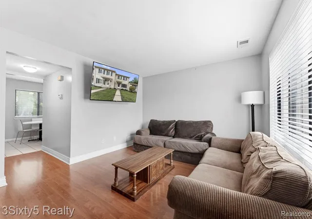 Photo 2 of Condo for sale at 20137 Cumberland Ct, Trenton, MI 48183 | MLS# 61028668 | Listing updated on 2026-09-11