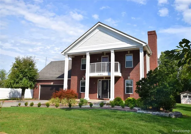 Photo 2 of Single family home for sale at 2182 Wiggins Rd, Fenton, MI 48430 9791 | MLS# 61025193 | Listing updated on 2026-09-08