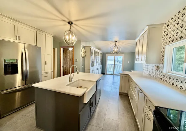 Photo 3 of Single family home for sale at 306 W Ely St, Ishpeming, MI 49849 | MLS# 50218134 | Listing updated on 2026-10-09