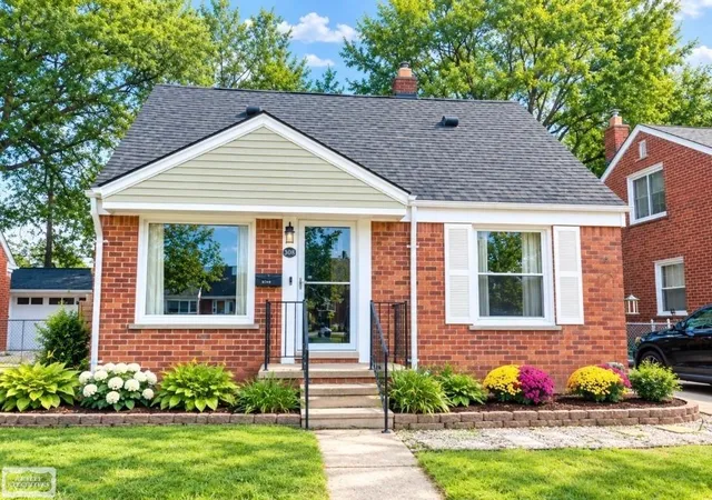 Photo 1 of Sale Pending at 1306 N Silvery Ln, Dearborn, MI 48128 | MLS# 50220154 | Listing updated on 2026-10-02