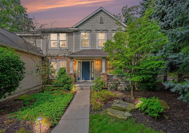Photo 1 of Single family home for sale at 1219 Stoneshire Dr, Grand Rapids, MI 49546 | MLS# 70556493 | Listing updated on 2026-09-17