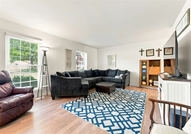 Listing Photo 5 - Condo for sale in building located at 112 Haymac Dr, Kalamazoo, MI 49004 - Unit #23