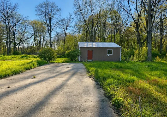 Photo 3 of Sale Pending at 5489 130th Avenue, Fennville, MI 49408 | MLS# 70530437 | Listing updated on 2026-09-30