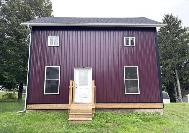 Photo 1 of Single family home for sale at 6610 E Berrien St, Eau Claire, MI 49111 | MLS# 70560991 | Listing updated on 2026-10-24