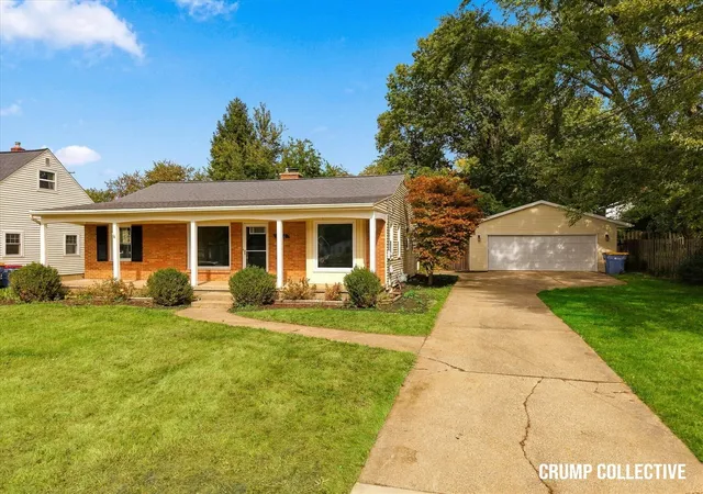 Photo 1 of Sale Pending at 1910 Covington Dr, Grand Rapids, MI 49506 | MLS# 70561331 | Listing updated on 2026-10-23