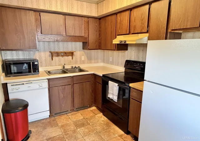 Photo 2 of Condo for sale at 960 Larue Ct #F-8, Hurley, WI 54534 | MLS# 50223182 | Listing updated on 2026-09-28