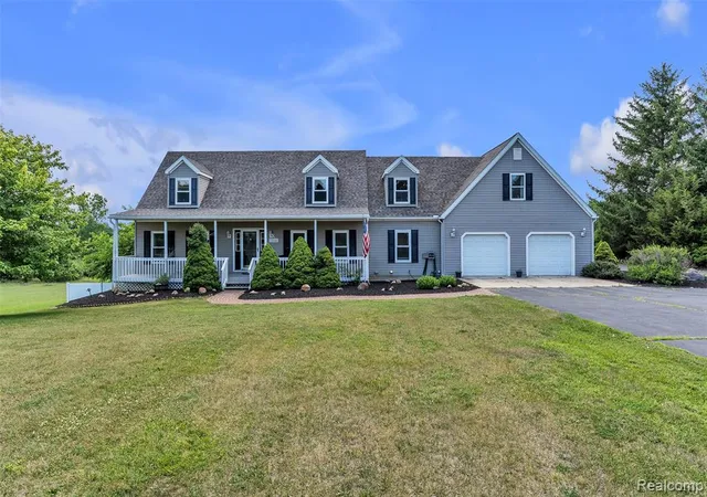 Photo 2 of Single family home for sale at 10146 Marshall Rd, South Lyon, MI 48178 8170 | MLS# 61008259 | Listing updated on 2026-09-16