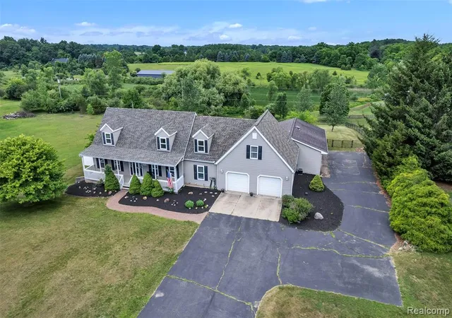 Photo 3 of Single family home for sale at 10146 Marshall Rd, South Lyon, MI 48178 8170 | MLS# 61008259 | Listing updated on 2026-09-16