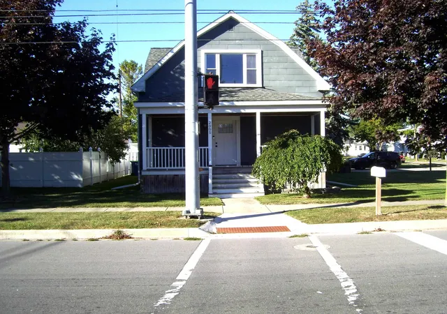 Photo 2 of Single family home for sale at 2005 22nd Street, Bay City, MI 48708 | MLS# 50223245 | Listing updated on 2026-09-29
