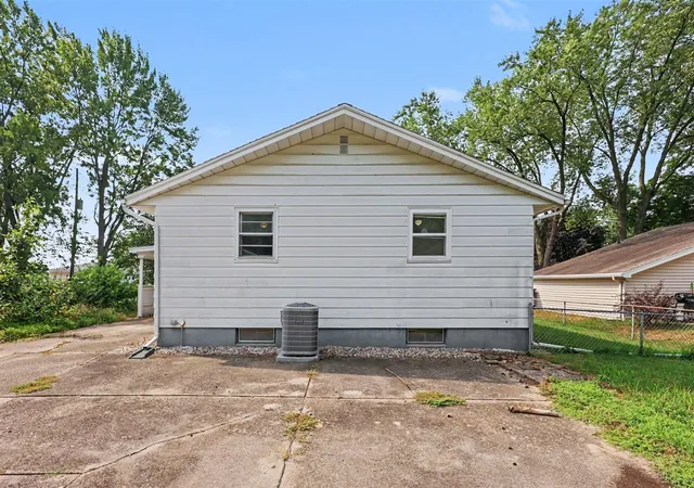 Photo 4 of Single family home for sale at 223 Marcus St, Grand Rapids, MI 49548 | MLS# 70555529 | Listing updated on 2026-09-09