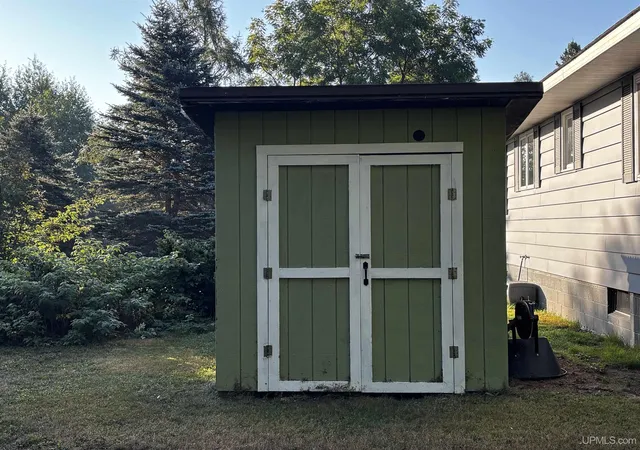 Photo 4 of Single family home for sale at 127 Carriage Ln, Marquette, MI 49855 | MLS# 50220435 | Listing updated on 2026-09-09