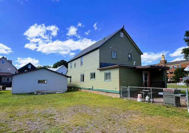 Listing Photo 2 - Condo for sale in building located at 317/319 S 3rd St, Ishpeming, MI 49849 - Unit #