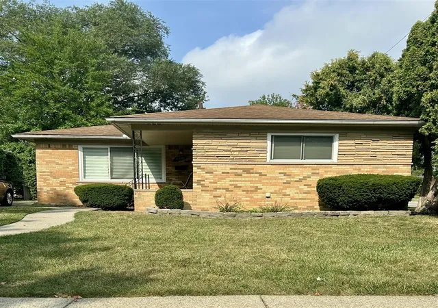Photo 2 of Single family home for sale at 23181 Parklawn St, Oak Park, MI 48237 | MLS# 70517104 | Listing updated on 2026-09-04