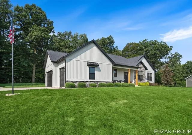 Photo 3 of Single family home for sale at 4154 Meyer Dr, Hamilton, MI 49419 | MLS# 70555607 | Listing updated on 2026-09-15