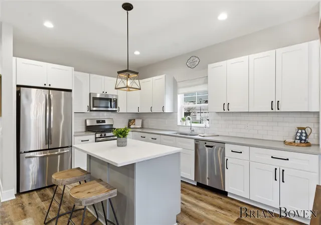 Photo 3 of Condo for sale at 148 Tamarack Ln #2B, Rockford, MI 49341 | MLS# 70525890 | Listing updated on 2026-09-18