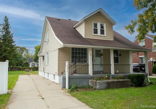 Photo 1 of Single family home for sale at 8070 Dale, Center Line, MI 48015 | MLS# 61035764 | Listing updated on 2026-10-04