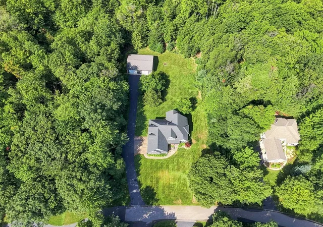 Photo 4 of Single family home for sale at 7255 Russ Noble Dr, Traverse City, MI 49685 | MLS# 80072639 | Listing updated on 2026-09-29