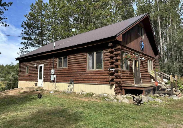 Photo 3 of Single family home for sale at 311 Us Hwy 141 St, Crystal Falls, MI 49920 | MLS# 50222626 | Listing updated on 2026-10-13