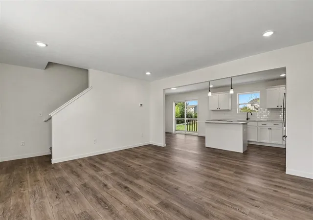 Photo 4 of Sale Pending at 2686 Sanderling Ct, Grand Rapids, MI 49508 | MLS# 70533880 | Listing updated on 2026-10-28