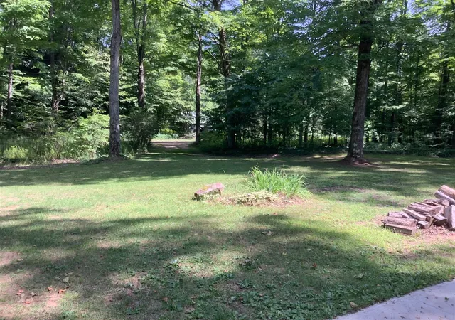 Photo 4 of Single family home for sale at 9488 S 11 Rd, Cadillac, MI 49601 | MLS# 70553440 | Listing updated on 2026-10-09