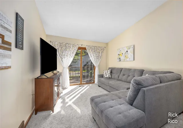 Listing Photo 2 - Condo for sale in building located at 3446 Stonegate Ln, Wyoming, MI 49519