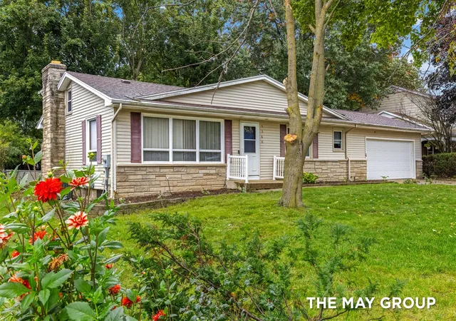 Photo 1 of Single family home for sale at 5366 Effingham Dr, Grand Rapids, MI 49508 | MLS# 70562060 | Listing updated on 2026-10-08