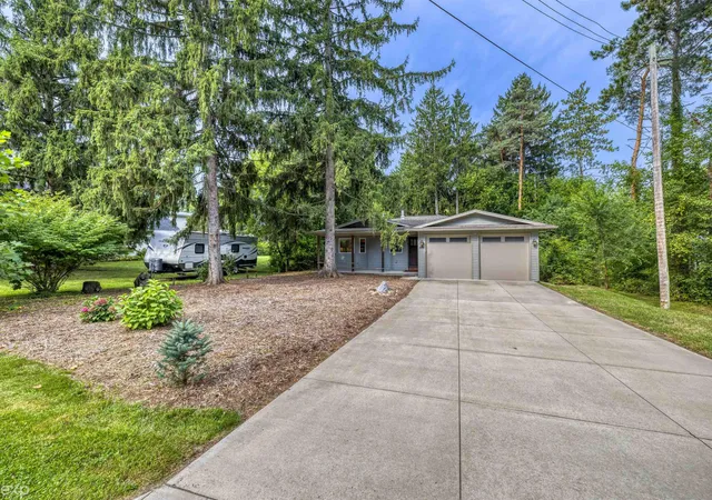 Photo 2 of Single family home for sale at 60685 Mt Vernon Rd, Rochester, MI 48306 | MLS# 50221313 | Listing updated on 2026-09-10