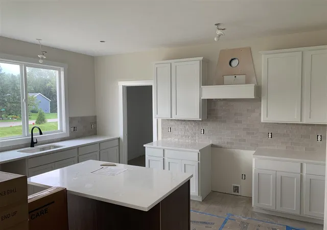 Photo 4 of Sale Pending at 7882 Woodhurst Dr, Rockford, MI 49341 | MLS# 70546783 | Listing updated on 2026-09-01