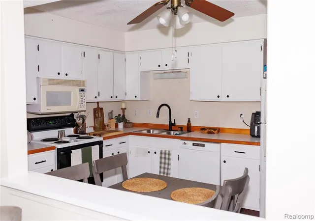 Photo 2 of Condo for sale at 2137 Village W Dr, Lapeer, MI 48446 | MLS# 61026612 | Listing updated on 2026-09-03