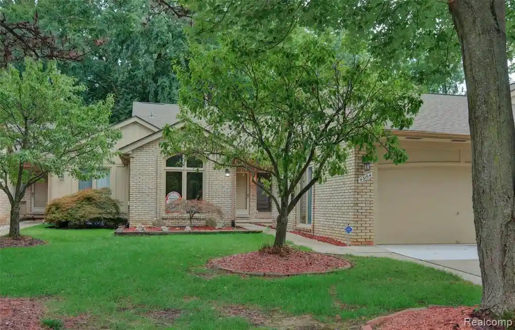 Listing Photo 1 - Condo for sale in 43164 W Kirkwood Dr located at 43164 W Kirkwood Dr, Macomb, MI 48038 - Unit 43164 W Kirkwood Dr
