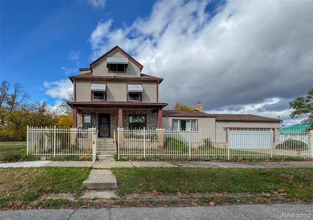 Photo 4 of Single family home for sale at 991 E Euclid St, Detroit, MI 48211 1355 | MLS# 61006972 | Listing updated on 2026-10-15