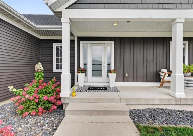 Photo 4 of Sale Pending at 11290 Stout Ave, Rockford, MI 49341 | MLS# 70556721 | Listing updated on 2026-09-16