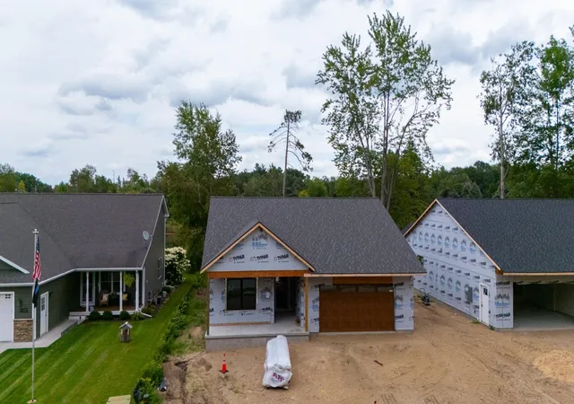 Listing Photo 3 - Condo for sale in building located at 244 Briesway Ct, Prudenville, MI 48651
