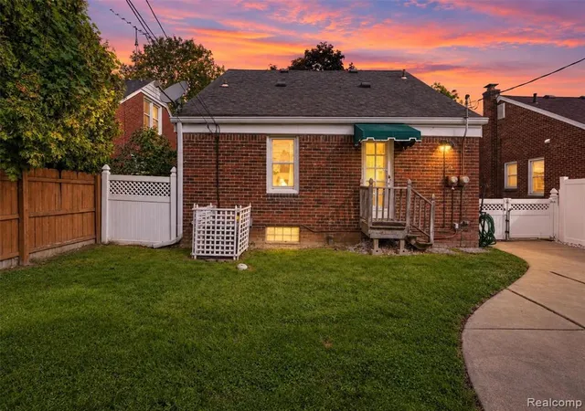 Photo 2 of Sale Pending at 12975 Ward St, Southgate, MI 48195 | MLS# 61033889 | Listing updated on 2026-10-13