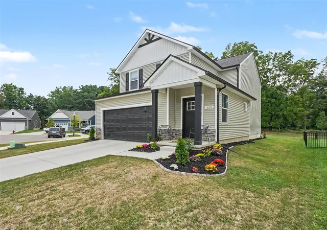 Photo 2 of Single family home for sale at 880 Machnik Dr, Chelsea, MI 48118 | MLS# 70555462 | Listing updated on 2026-09-10