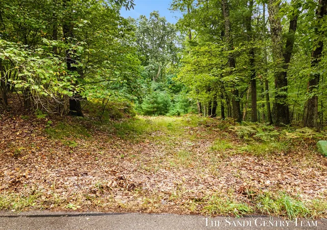 Photo 3 of Sale Pending at 3177 N Silver Ridge Rd, Mears, MI 49436 | MLS# 70560587 | Listing updated on 2026-10-05