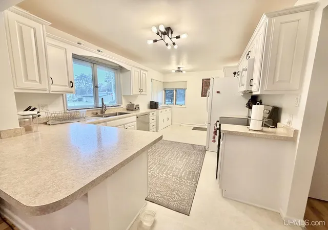 Photo 4 of Single family home for sale at 700 Henford Ave, Kingsford, MI 49802 | MLS# 50221376 | Listing updated on 2026-09-16