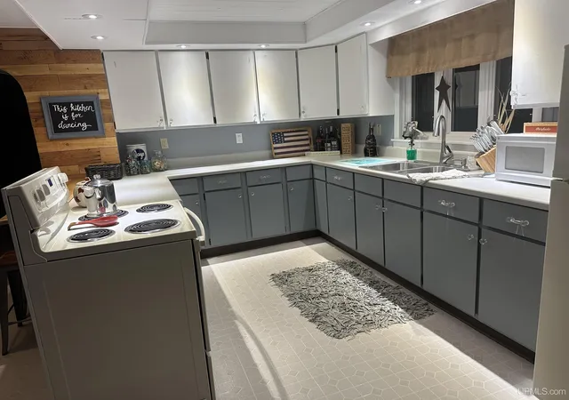 Photo 3 of Single family home for sale at 417 Berkshire Ave, Caspian, MI 49915 | MLS# 50220916 | Listing updated on 2026-10-13
