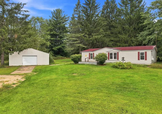 Photo 3 of Sale Pending at 2712 Ingersoll Rd, Fife Lake, MI 49633 | MLS# 80073251 | Listing updated on 2026-09-10