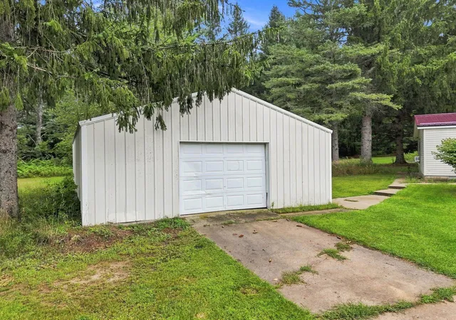 Photo 3 of Sale Pending at 2712 Ingersoll Rd, Fife Lake, MI 49633 | MLS# 80073251 | Listing updated on 2026-09-10