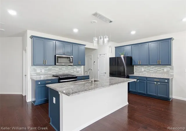 Photo 2 of Condo for sale at 4782 Broomfield Way, Lake Orion, MI 48359 1956 | MLS# 61012957 | Listing updated on 2026-10-02