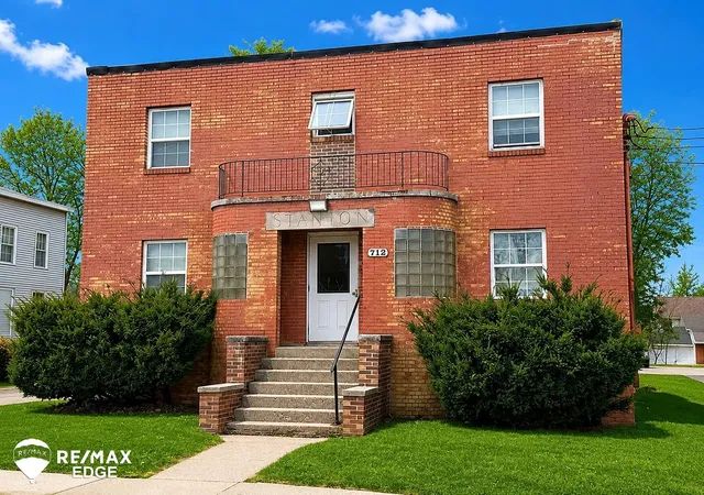 Photo 1 of Multi family home for sale at 712 S Grand Traverse St, Flint, MI 48502 | MLS# 50202431 | Listing updated on 2026-09-17